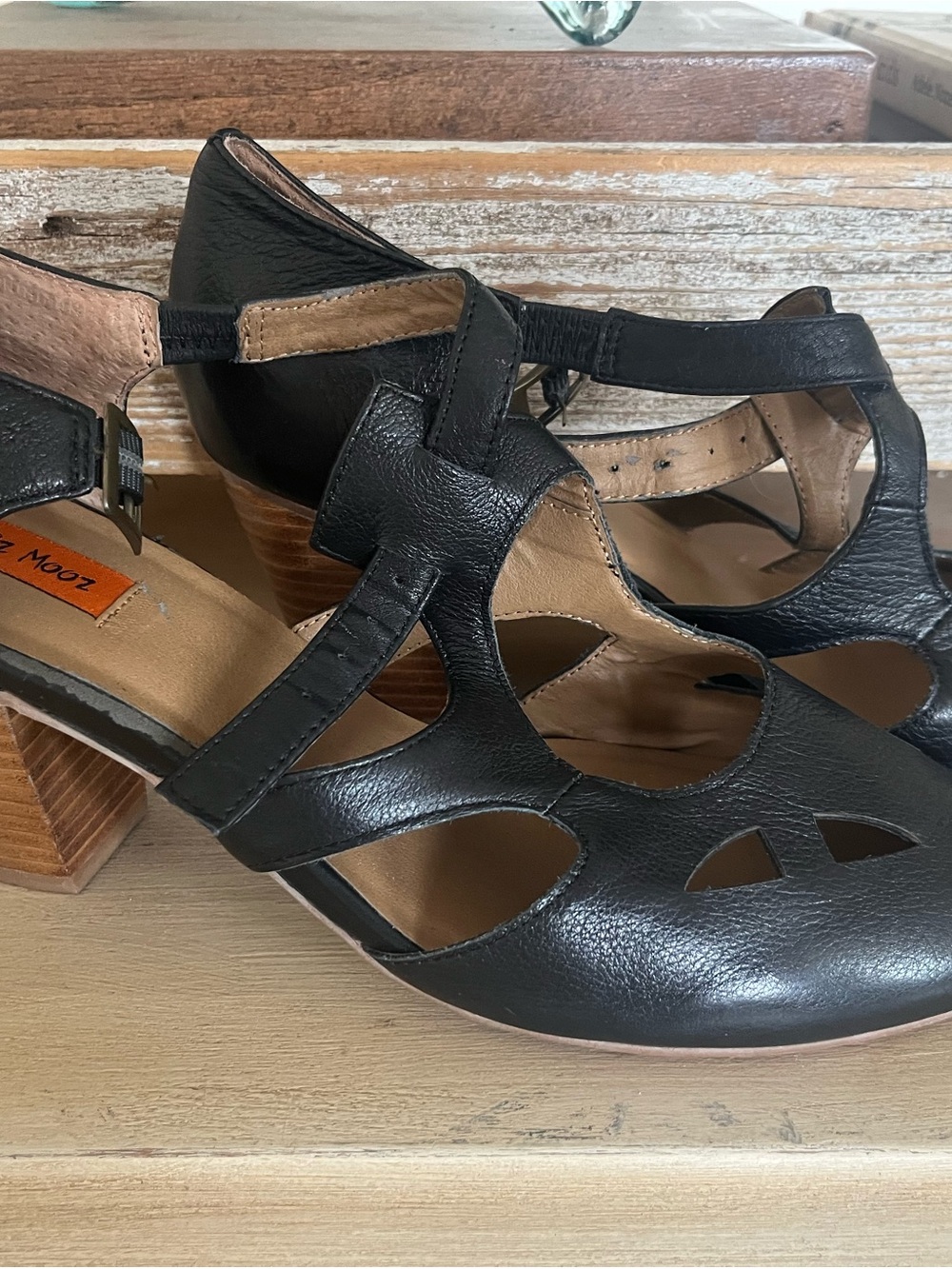 Miz Mooz Black Leather Cutout T-Strap Low Heel Sandals Frenchy